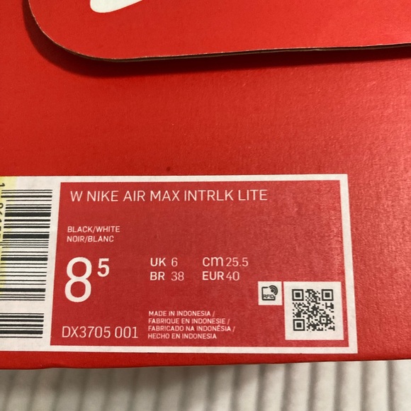 Brand New Ladies Nike - Picture 12 of 12